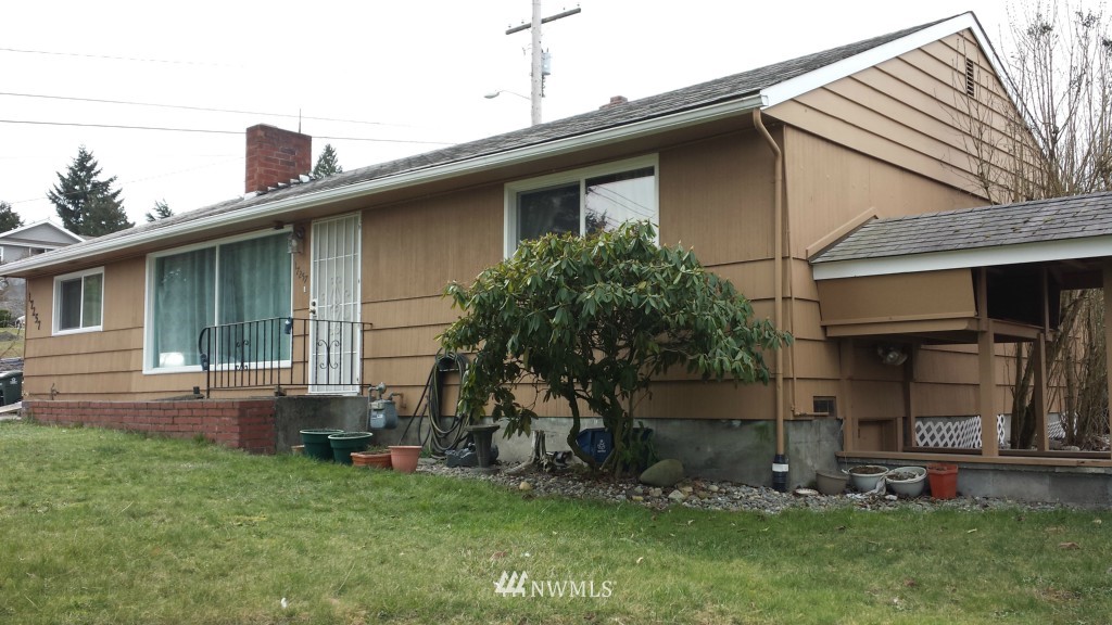 17257 Military Road South SeaTac, WA 98188 - Photo 2 of 12 Gallery Image 2