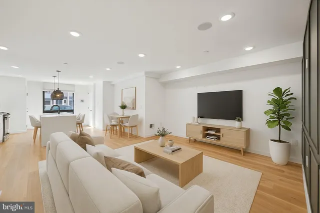 $3,299 | 871 North 20th Street, Unit 1, Philadelphia, PA 19130