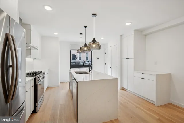 $3,299 | 871 North 20th Street, Unit 1, Philadelphia, PA 19130