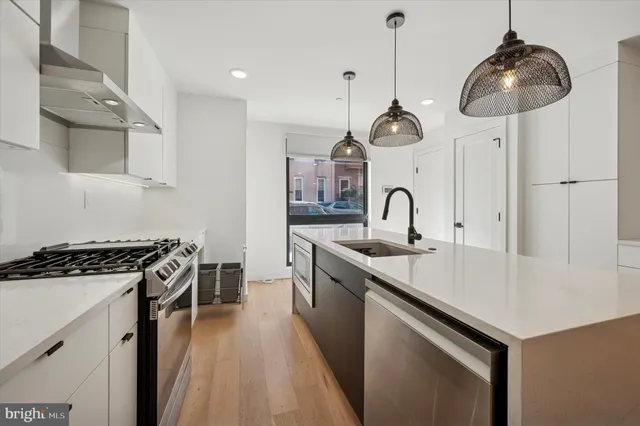 $3,299 | 871 North 20th Street, Unit 1, Philadelphia, PA 19130