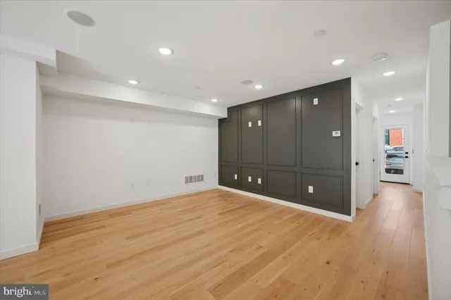 $3,299 | 871 North 20th Street, Unit 1, Philadelphia, PA 19130