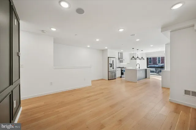 $3,299 | 871 North 20th Street, Unit 1, Philadelphia, PA 19130