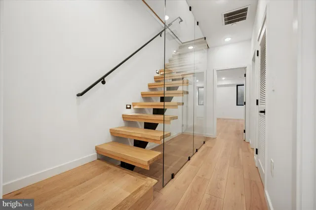 $3,299 | 871 North 20th Street, Unit 1, Philadelphia, PA 19130