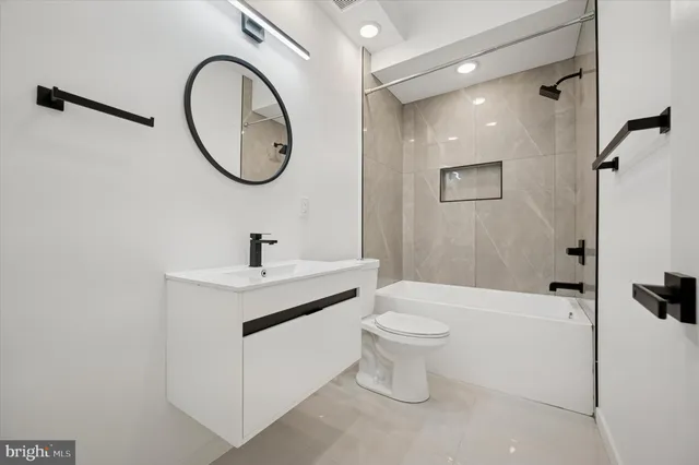 $3,299 | 871 North 20th Street, Unit 1, Philadelphia, PA 19130