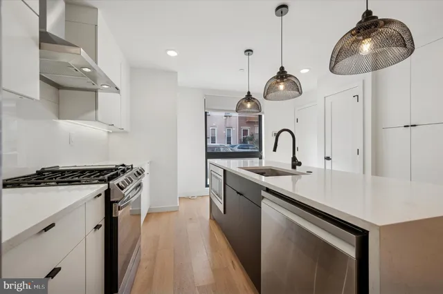 $3,299 | 871 North 20th Street, Unit 1, Philadelphia, PA 19130