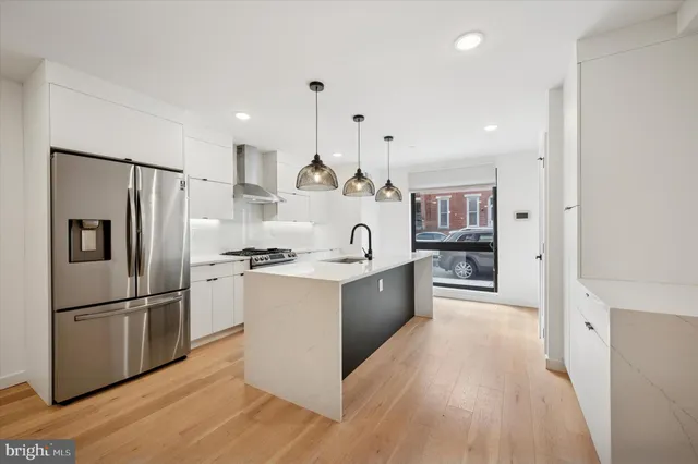 $3,299 | 871 North 20th Street, Unit 1, Philadelphia, PA 19130