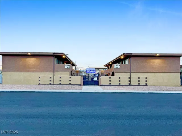$795 | 1708 Fairfield Avenue, Unit B, Las Vegas, NV 89102