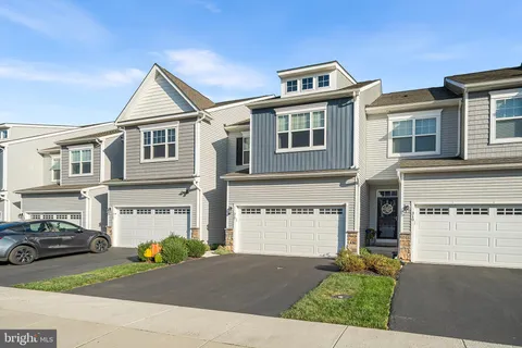 $559,900 | 317 Ridgewood Drive, Royersford, PA 19468
