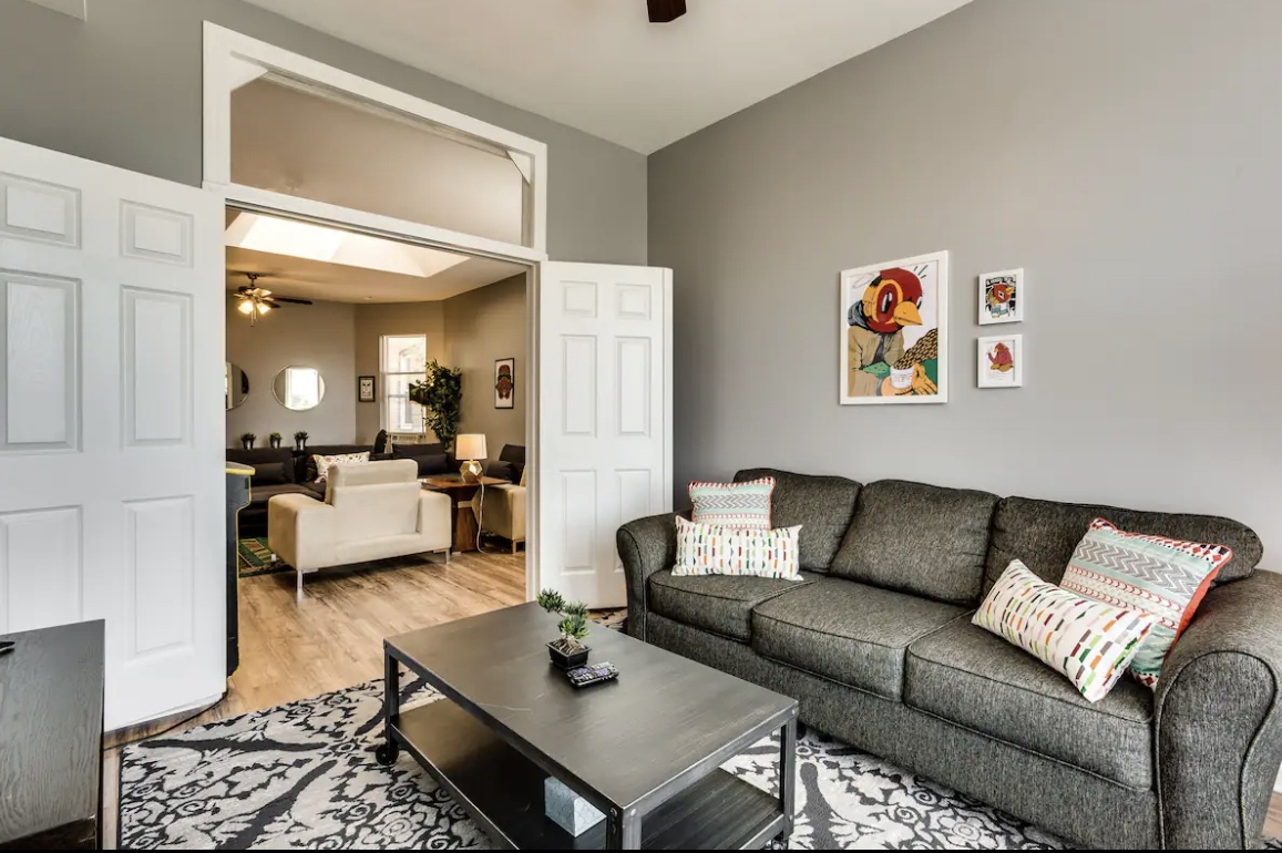 3140 West Fulton Street Chicago, IL 60612 - Photo 7 of 23 a living room with furniture and a couch