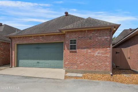 $270,000 | 302 Harbor Bend Boulevard, Unit D, Lafayette, LA 70508