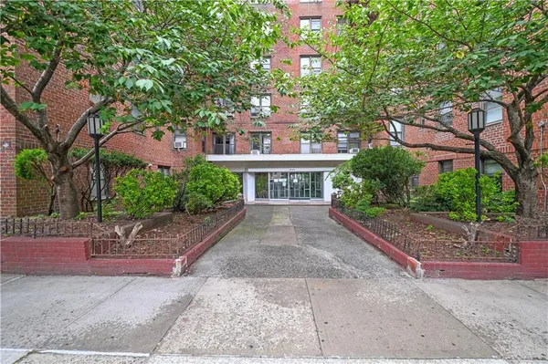 $350,000 | 1840 East 13th Street, Unit 5H | Homecrest