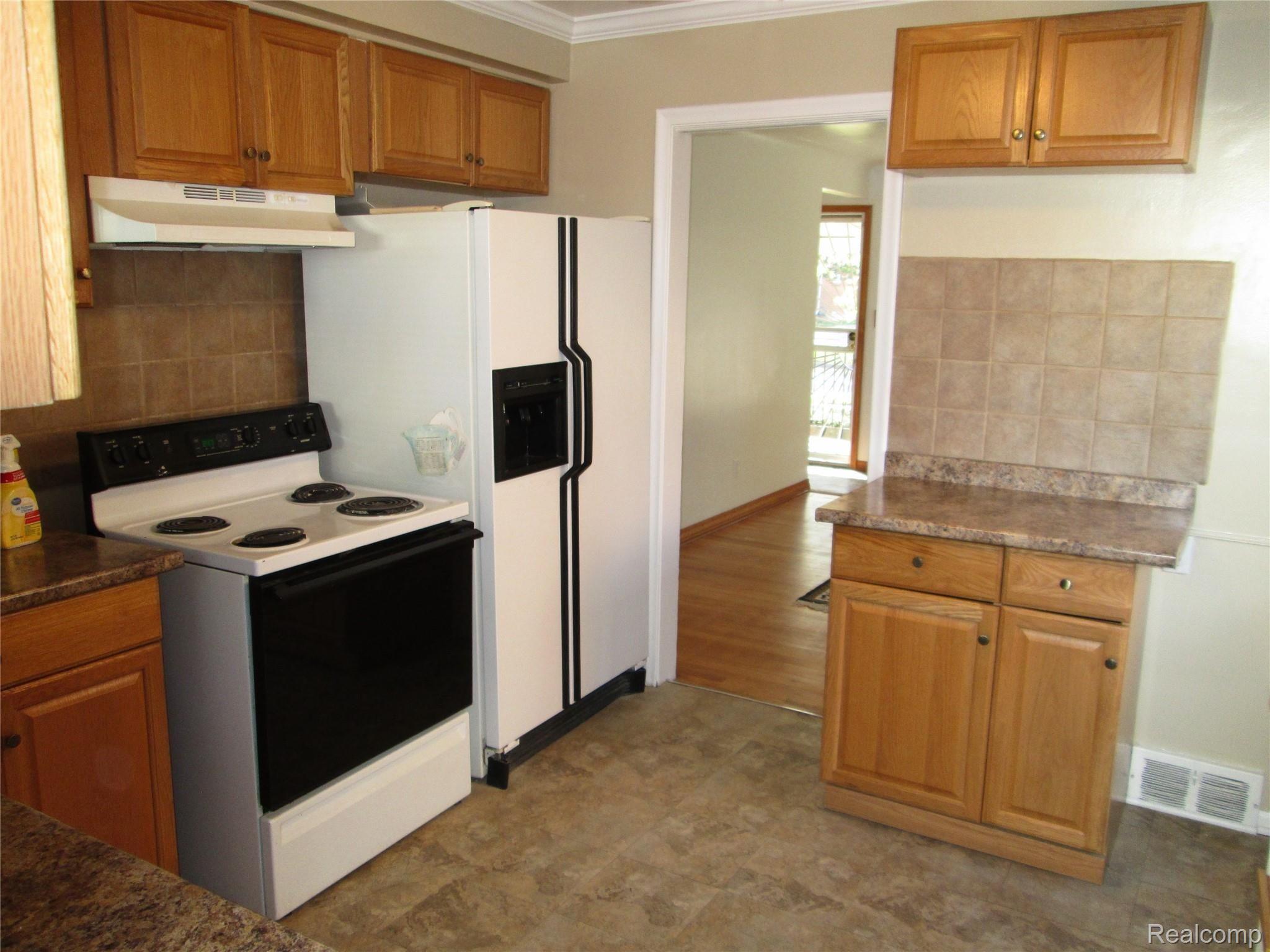 415 Sherbourne Street Inkster, MI 48141 - Photo 10 of 25 Kitchen 2.jpg