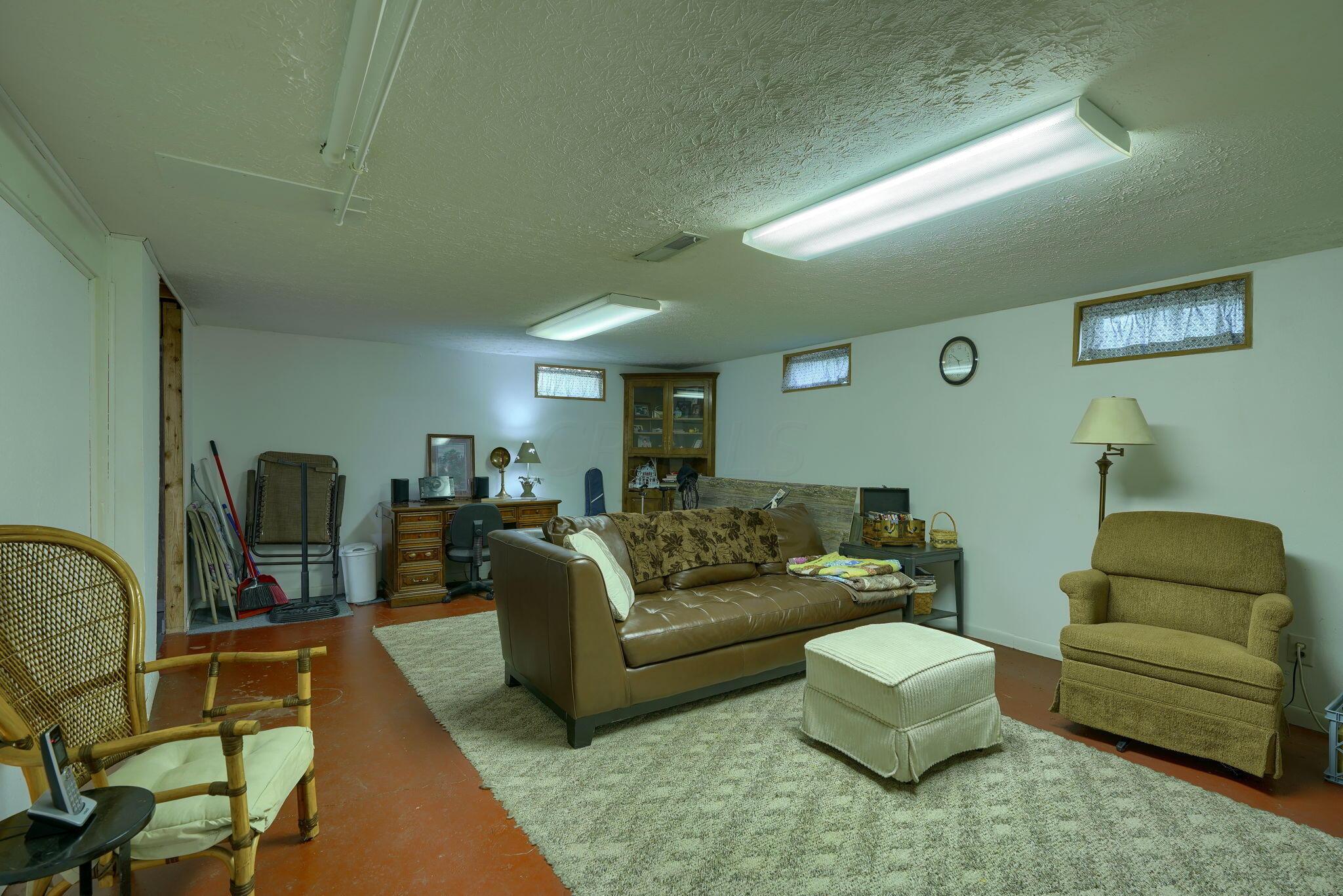 110 Ginder Road Northeast Lancaster, OH 43130 - Photo 36 of 61 110 Ginder Road NE (42)