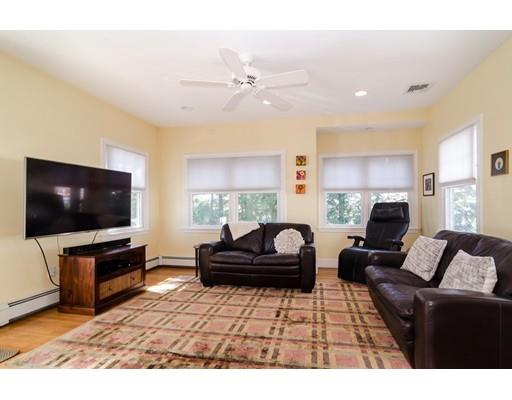 6 Hill Top Road Wellesley, MA 02482 - Photo 6 of 20 Gallery Image 6