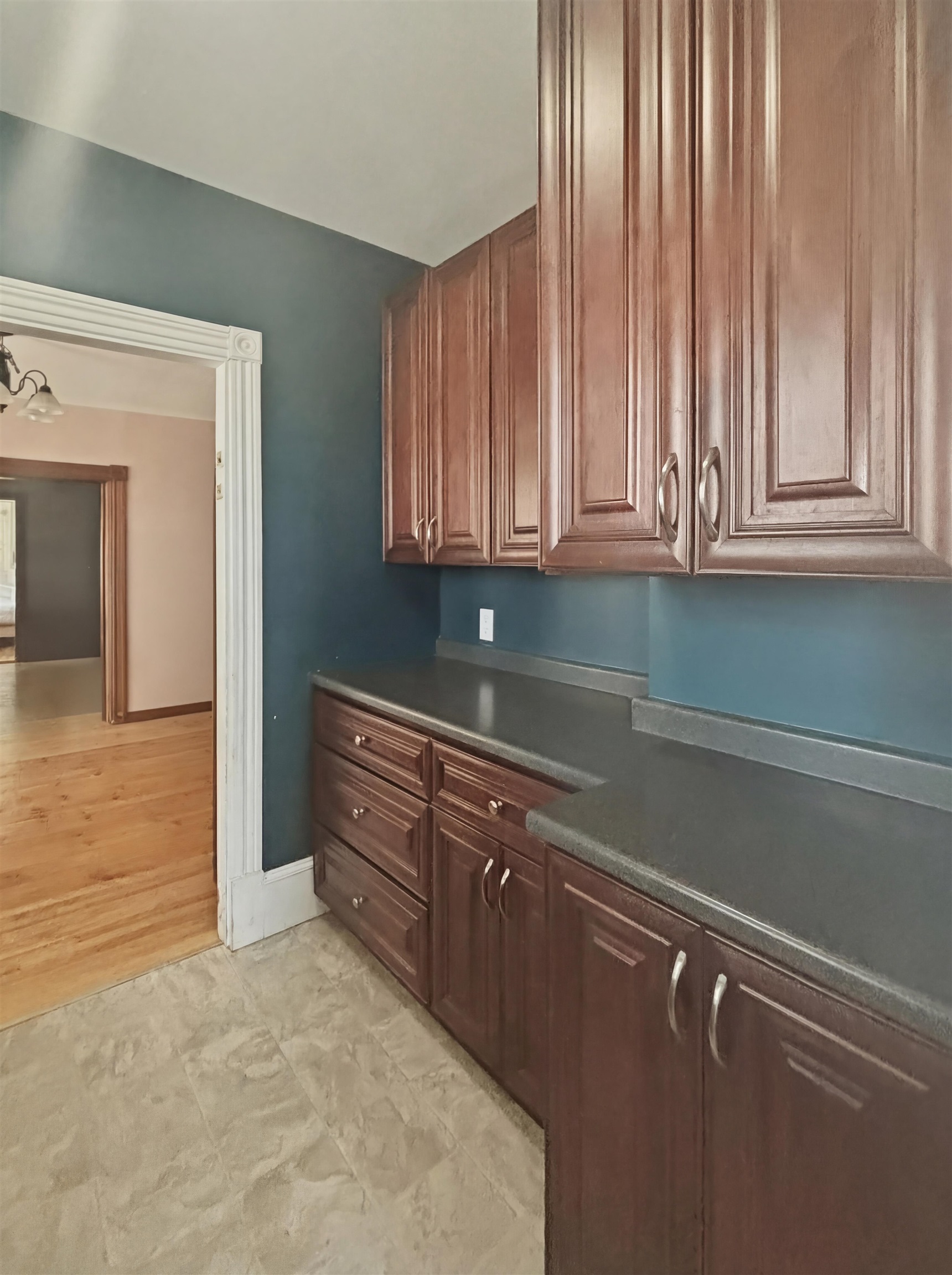 646 Maple Street Manchester, NH 03104 - Photo 14 of 26