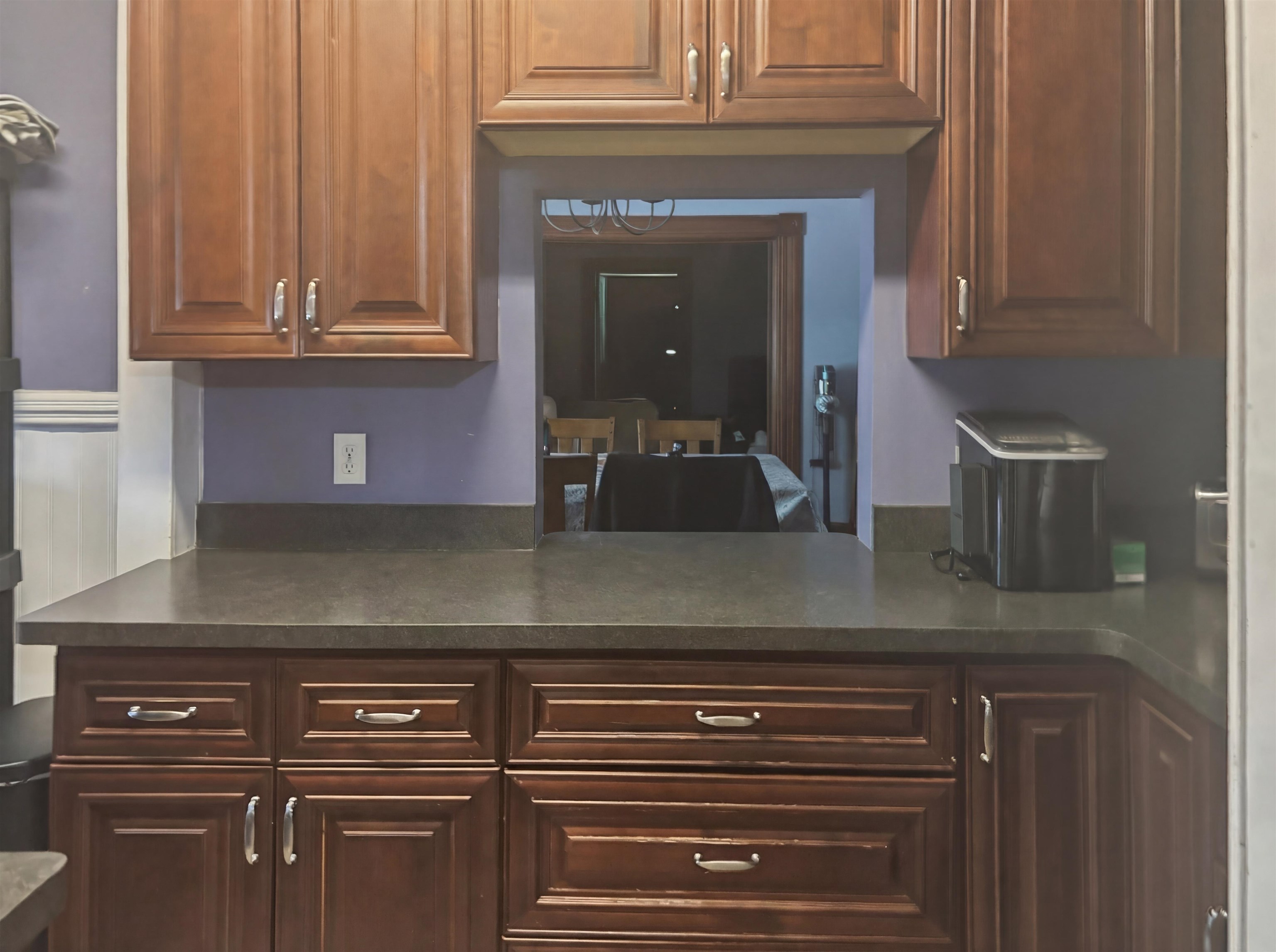 646 Maple Street Manchester, NH 03104 - Photo 4 of 26