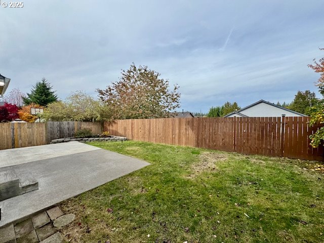 37355 Coralburst Street Sandy, OR 97055 - Photo 5 of 30 a view of a backyard