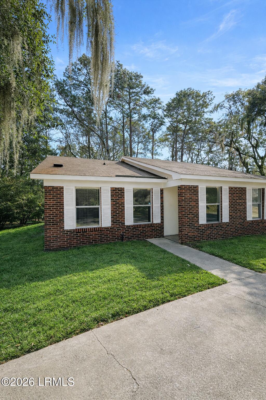 125 Old Jericho Road, Unit A Beaufort, SC 29902 - Photo 3 of 23 ChatGPT Image Feb 5, 2026, 07_01_54 PM