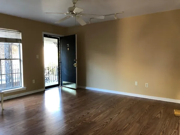 $1,800 | 811 Colony Drive, Unit E72, Charleston, SC 29407