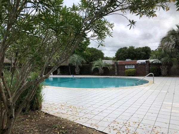 $1,800 | 811 Colony Drive, Unit E72, Charleston, SC 29407