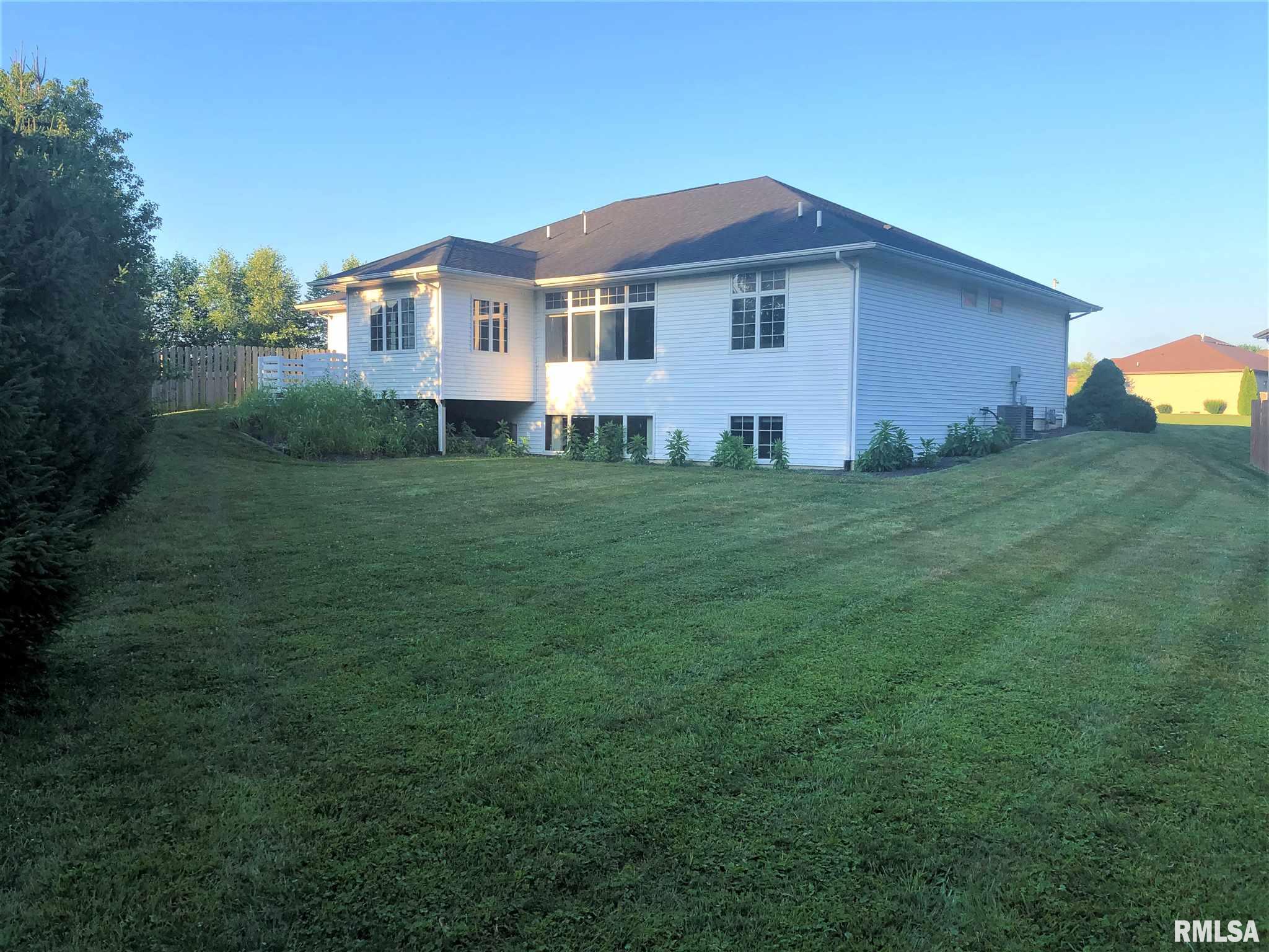 104 Ramblewood Road Chatham, IL 62629 - Photo 25 of 26 Gallery Image 25