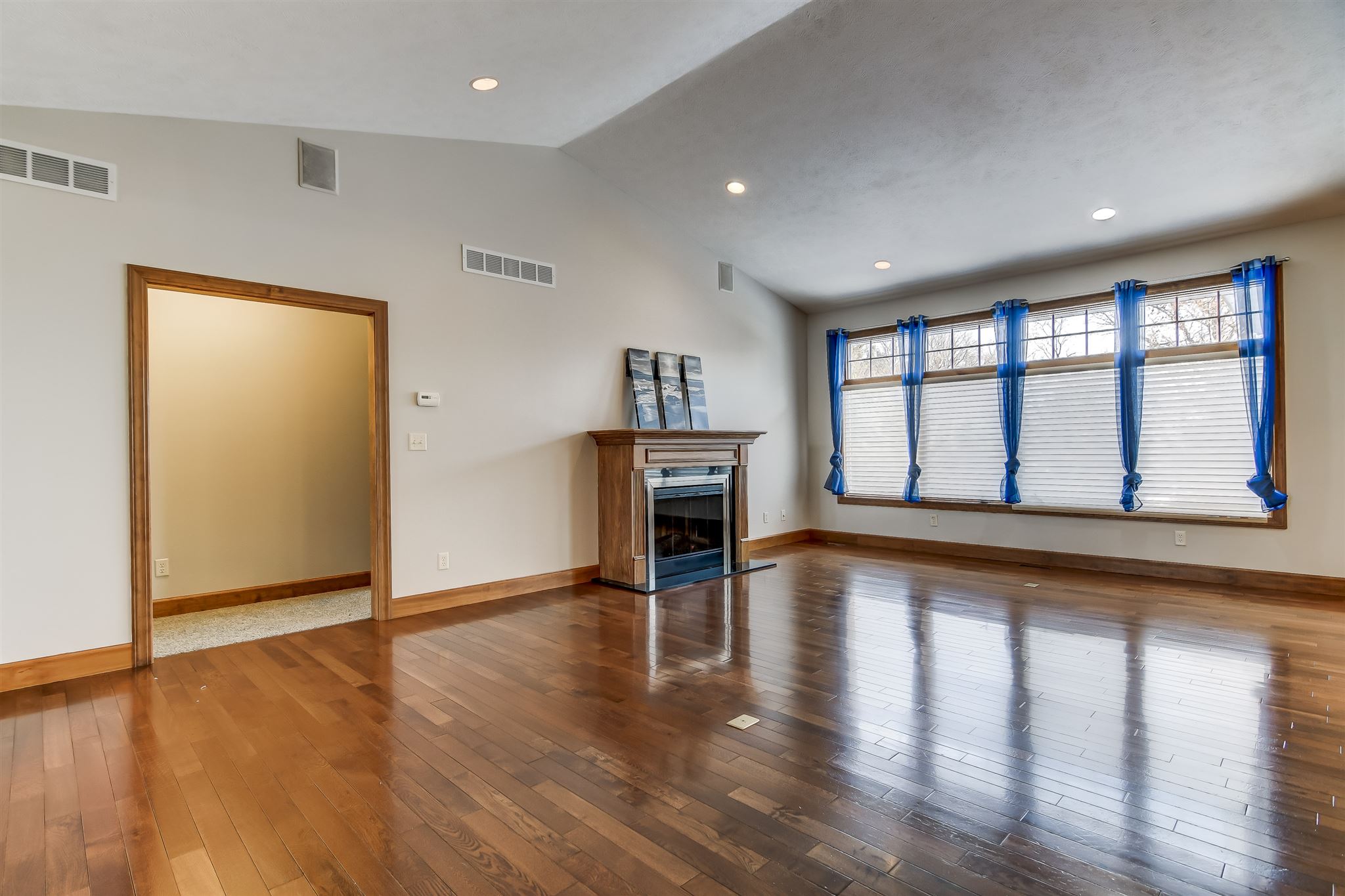 104 Ramblewood Road Chatham, IL 62629 - Photo 3 of 26 Gallery Image 3