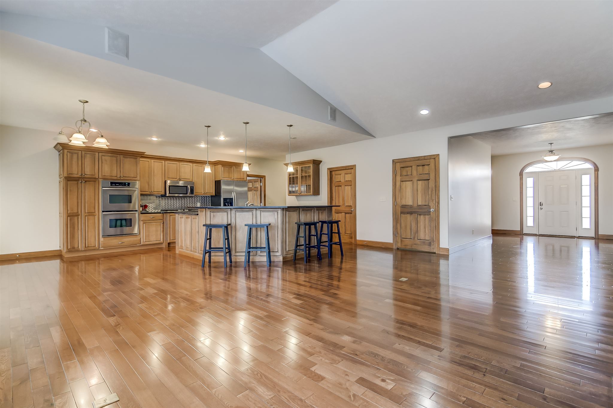 104 Ramblewood Road Chatham, IL 62629 - Photo 5 of 26 Gallery Image 5