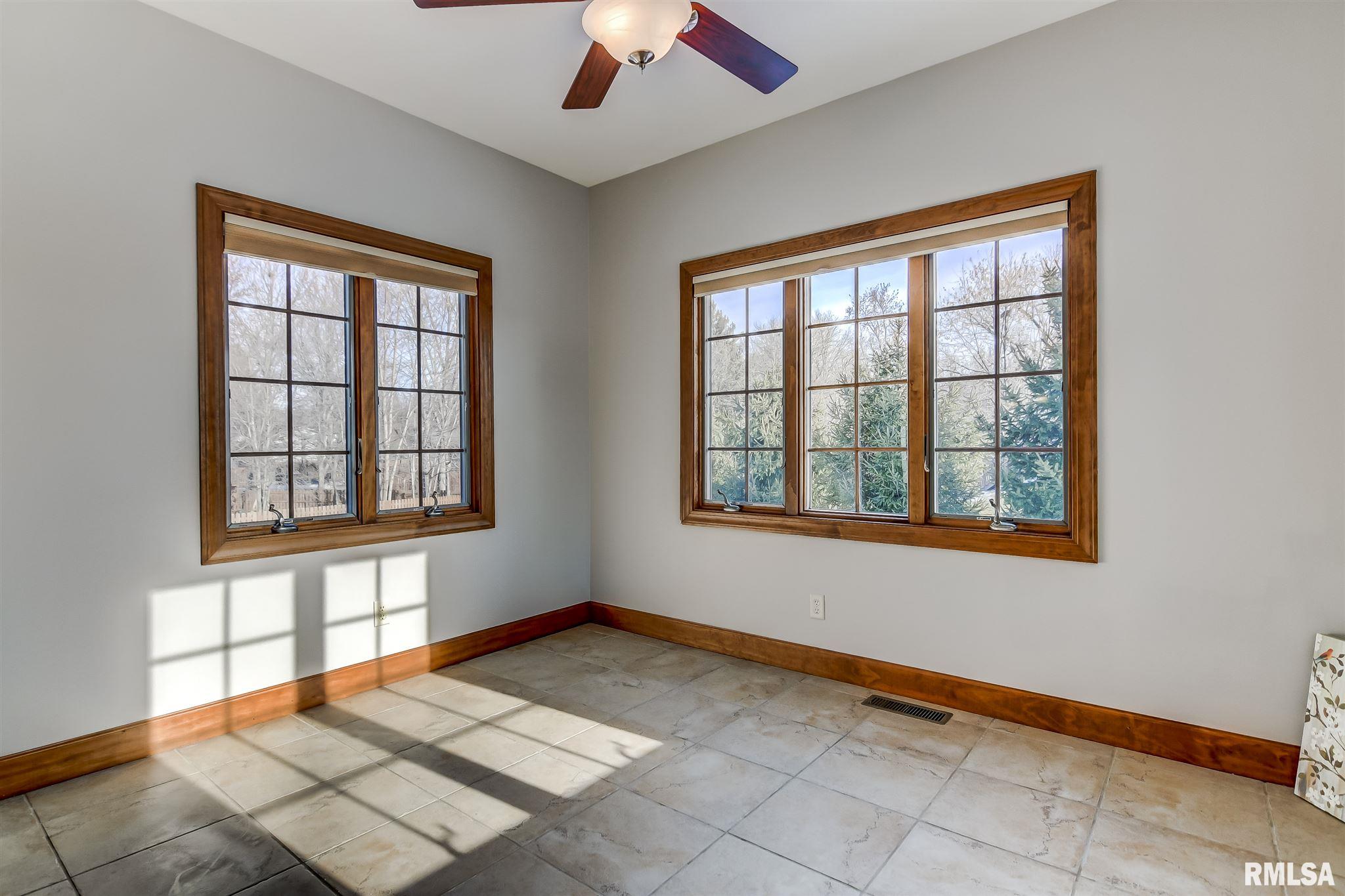 104 Ramblewood Road Chatham, IL 62629 - Photo 9 of 26 Gallery Image 9