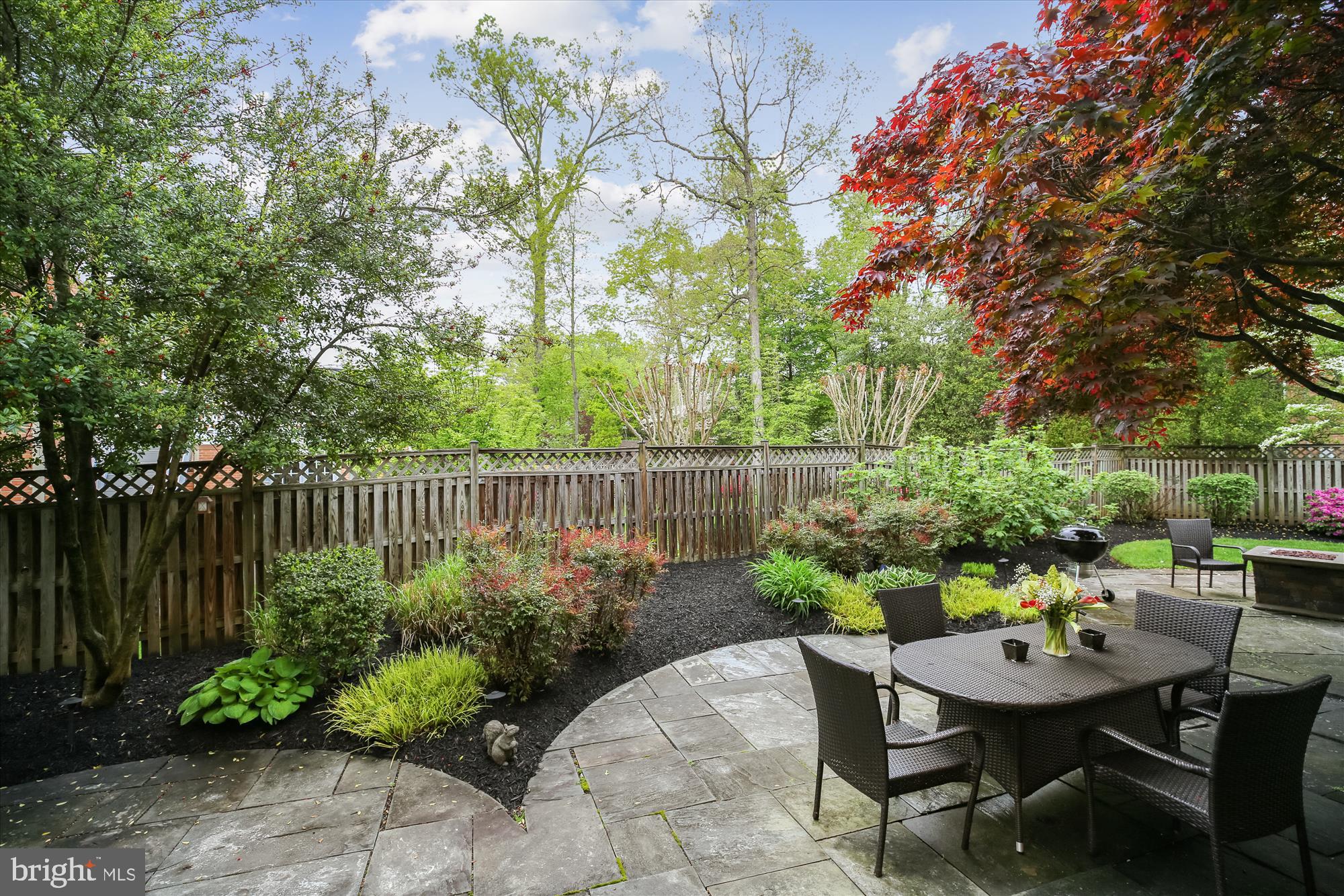 8315 Aqueduct Road Potomac, MD 20854 - Photo 29 of 34 Fenced back yard