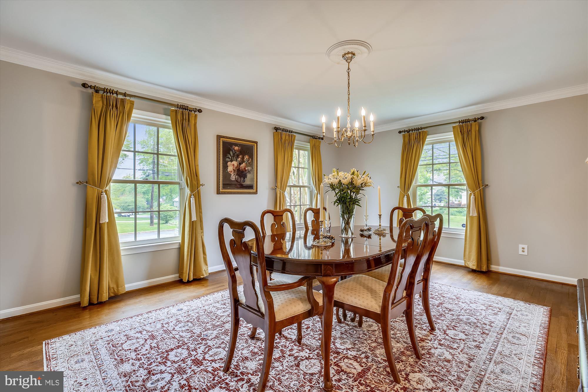 8315 Aqueduct Road Potomac, MD 20854 - Photo 3 of 34 Formal dining room or living room