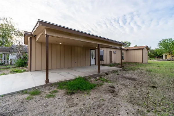 $224,900 | 404 Dewey Avenue, Alice, TX 78332