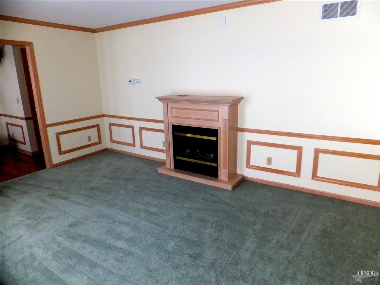 8545 Popp Road Fort Wayne, IN 46845 - Photo 4 of 25