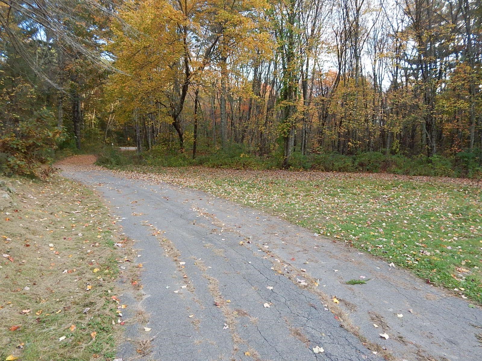 4 Tallant Road Pelham, NH 03076 - Photo 11 of 31