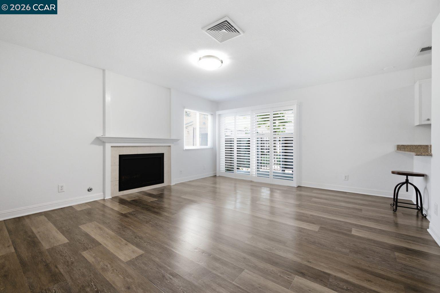 3901 Clayton Road, Unit 32 Concord, CA 94521 - Photo 6 of 51 Gallery Image 6