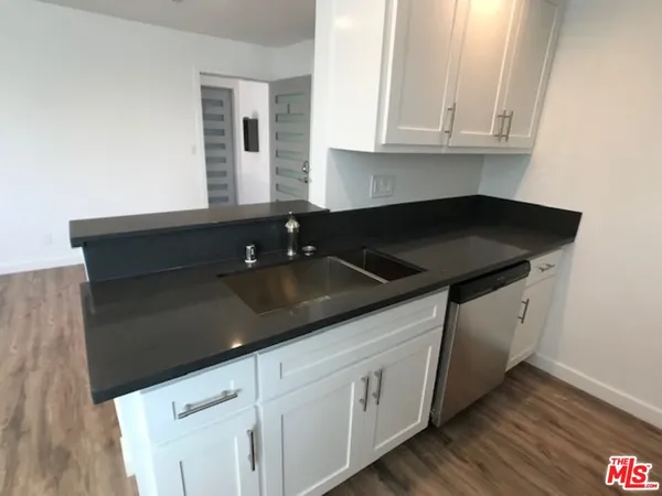 $2,200 | 601 North Normandie Avenue, Unit 2, Los Angeles, CA 90004