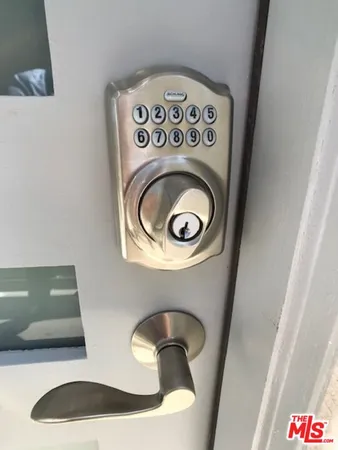 $2,200 | 601 North Normandie Avenue, Unit 2, Los Angeles, CA 90004