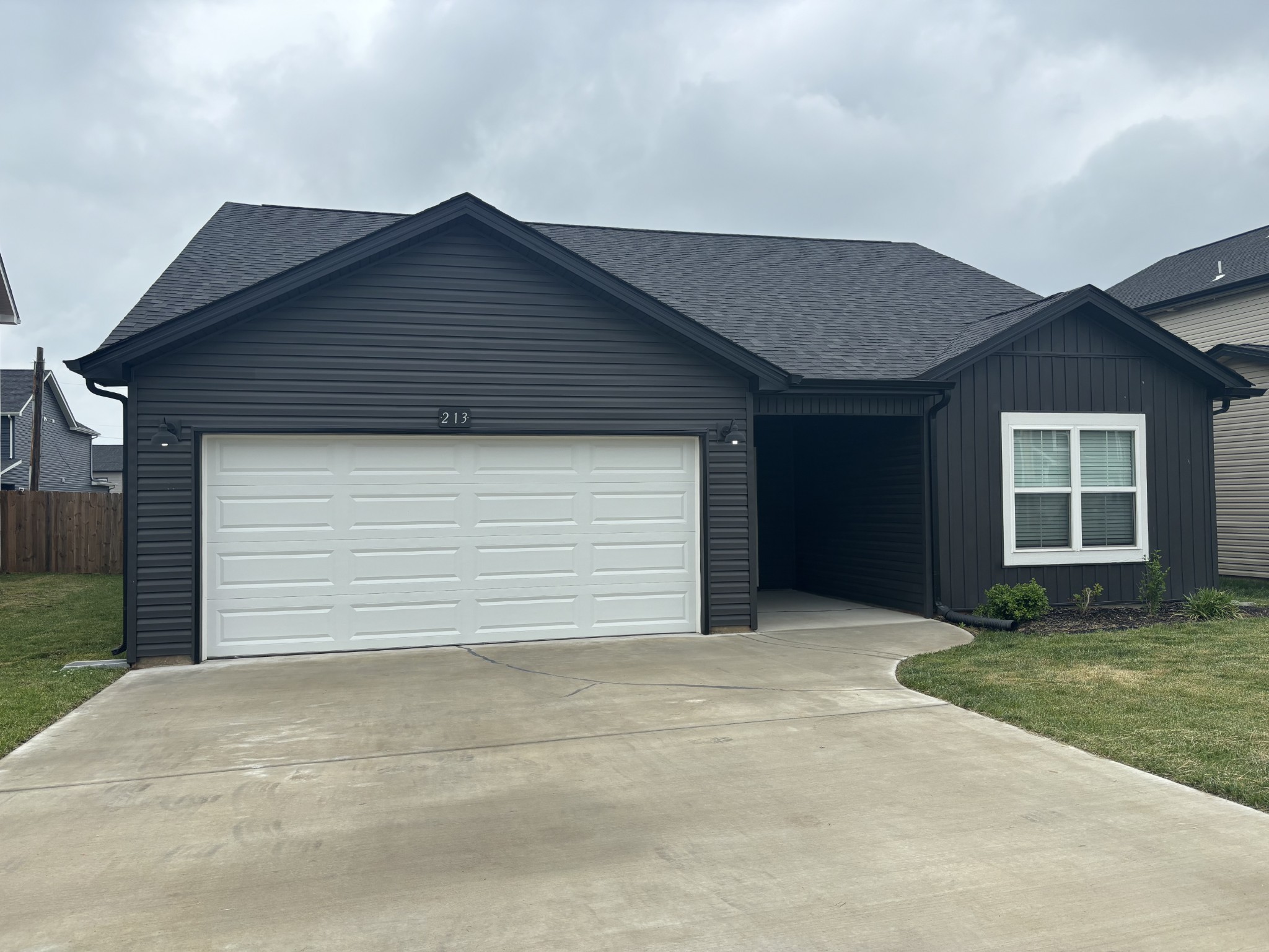 213 Clark Road Clarksville, TN 37042 - Photo 1 of 19 Gallery Image 1