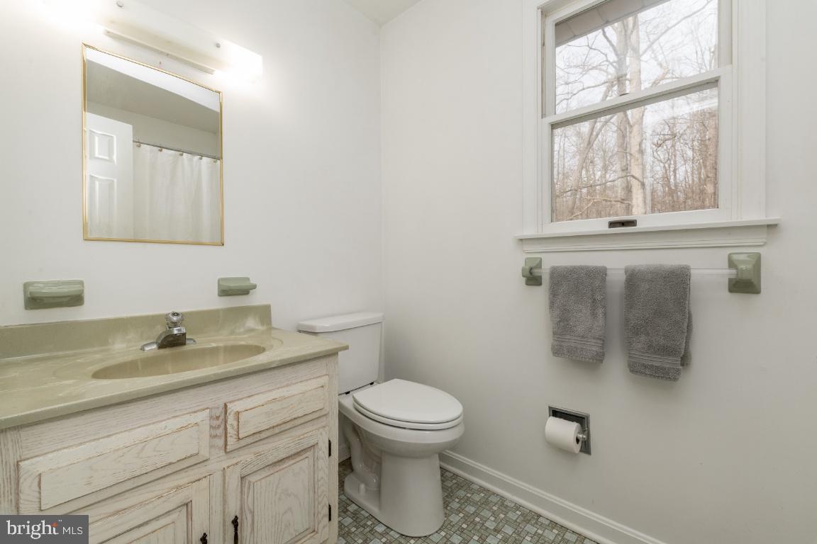 908 Cold Bottom Road Sparks, MD 21152 - Photo 22 of 34 Hall Full Bath