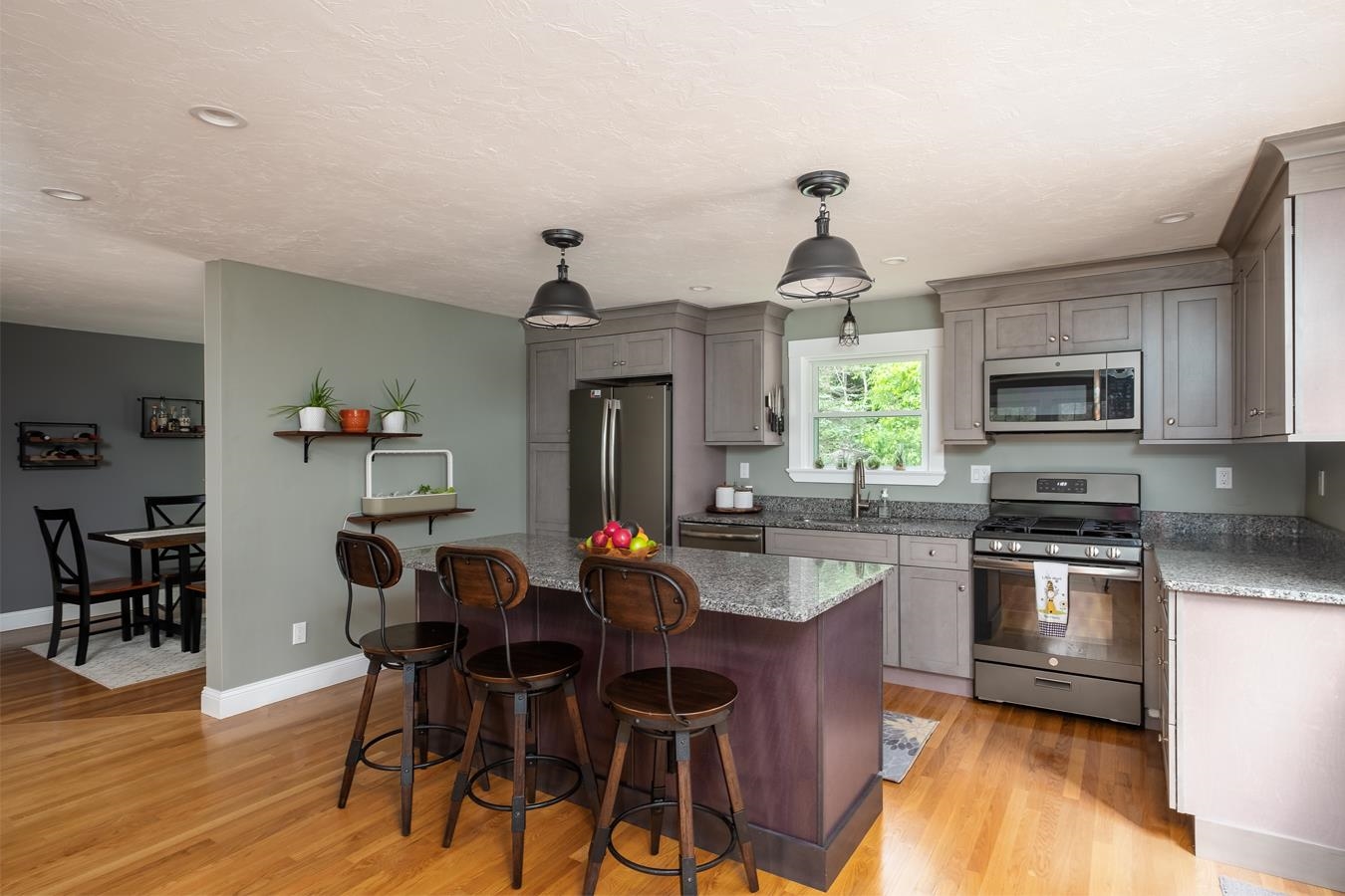 233 South Road Kensington, NH 03833 - Photo 17 of 35