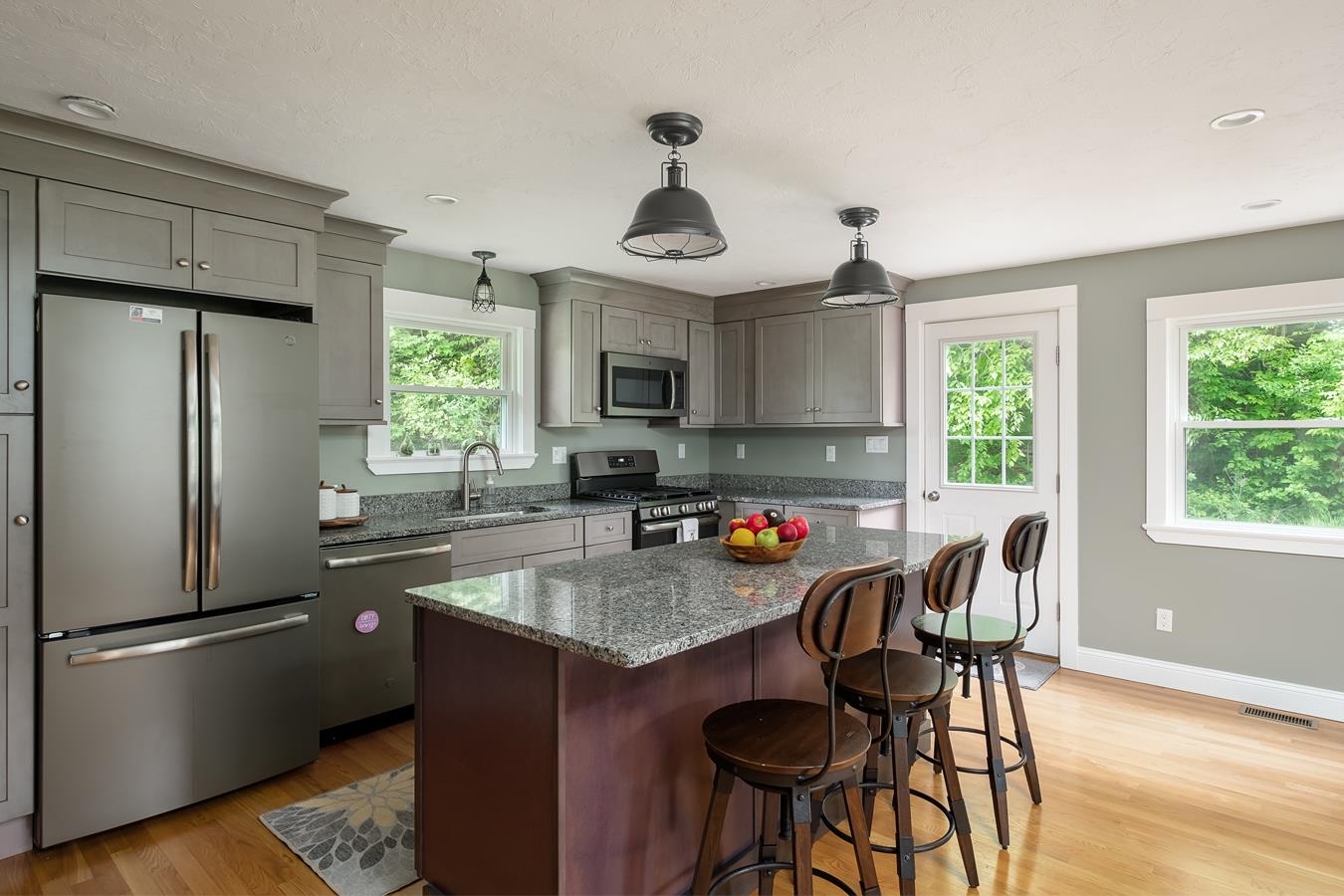 233 South Road Kensington, NH 03833 - Photo 19 of 35