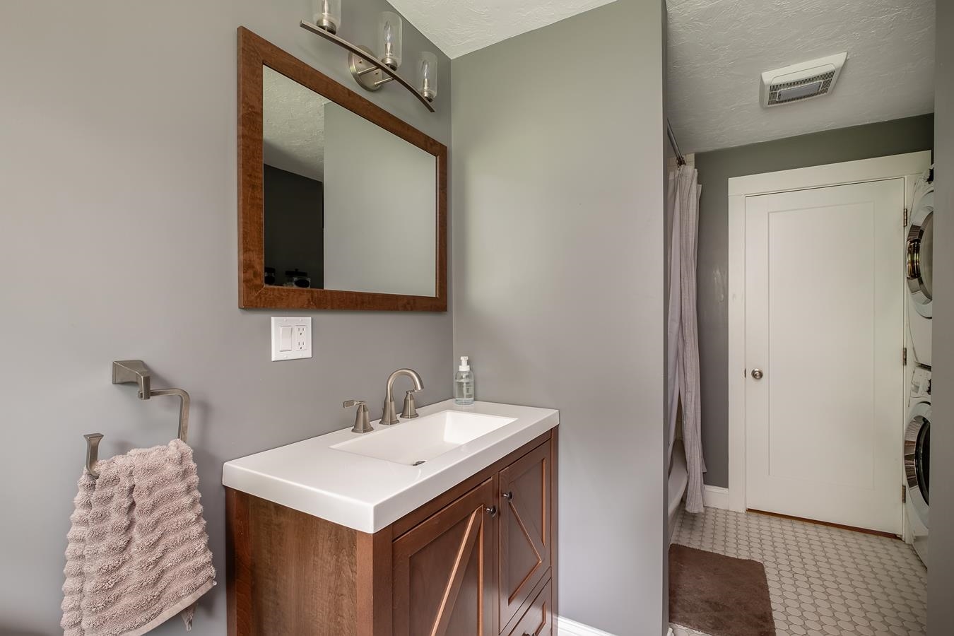 233 South Road Kensington, NH 03833 - Photo 29 of 35