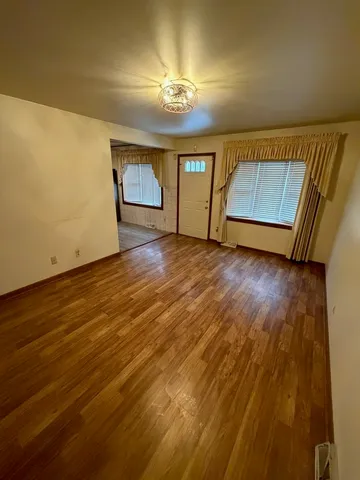 $2,150 | 23 West 143rd Street, Dixmoor, IL 60426