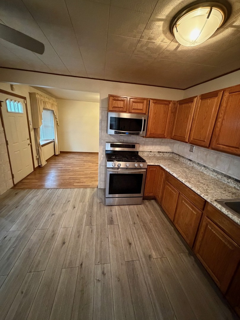 23 West 143rd Street Dixmoor, IL 60426 - Photo 8 of 31