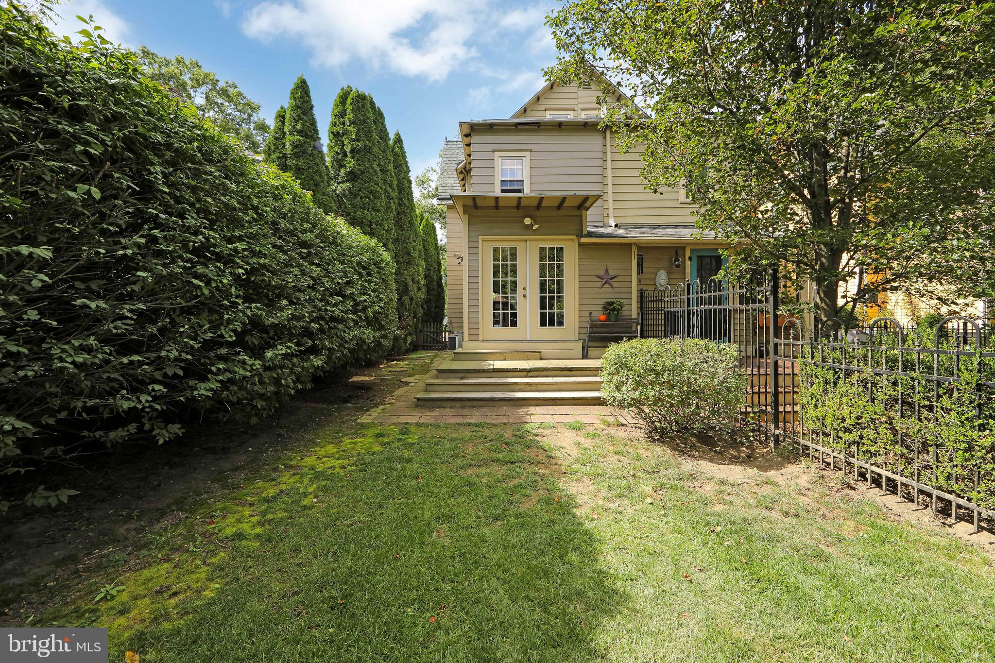 107 Centre Street Haddonfield, NJ 08033 - Photo 41 of 45 a front view of a house with garden