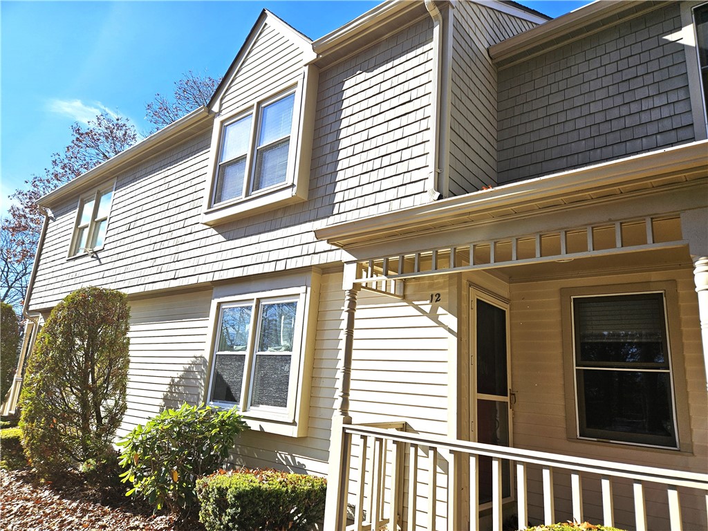 12 Birdie Court Coventry, RI 02816 - Photo 2 of 26