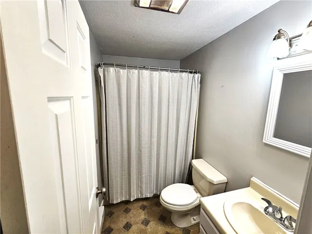 $280,000 | 12 Birdie Court, Coventry, RI 02816