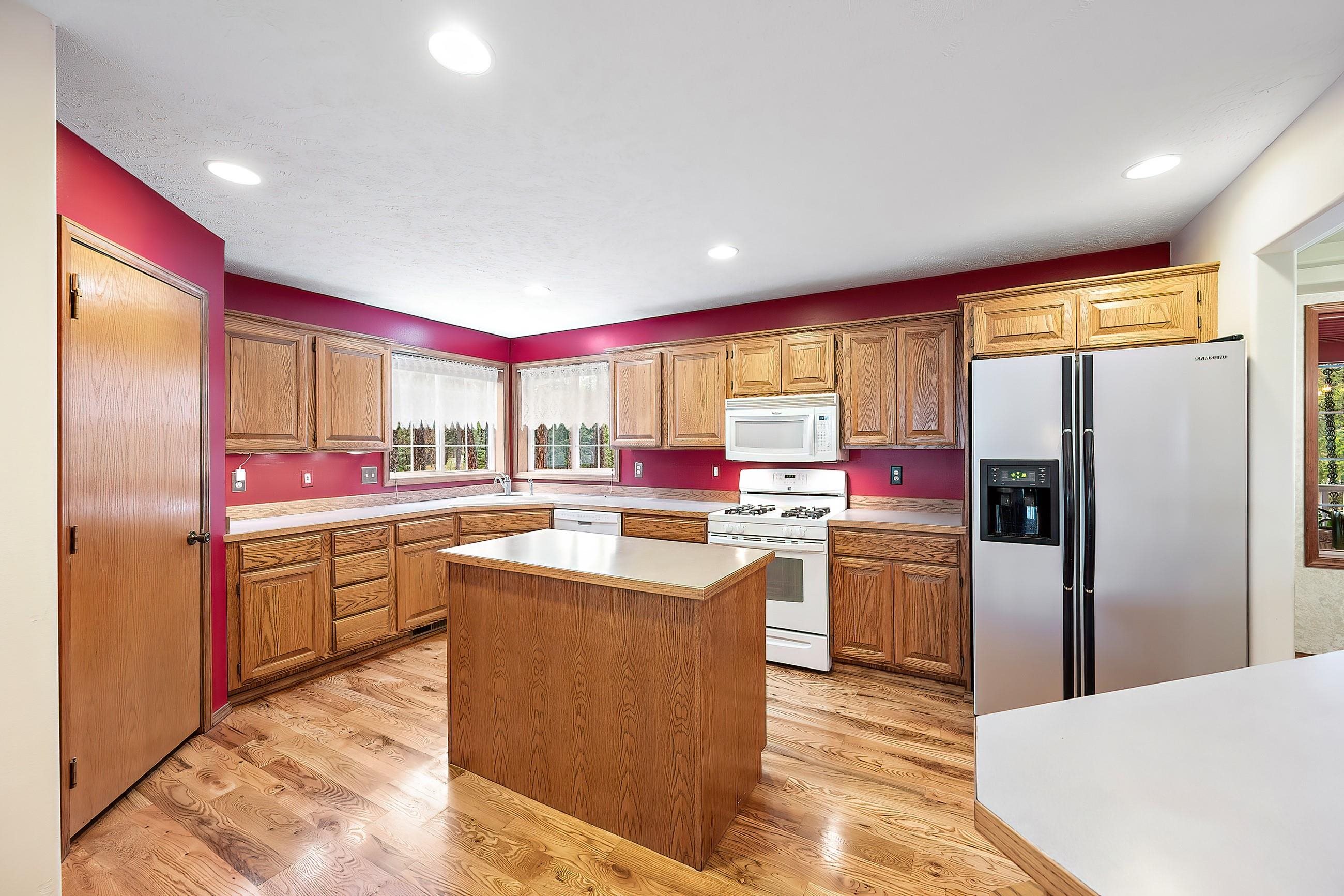 4820 East Silver Pine Road Colbert, WA 99005 - Photo 13 of 35