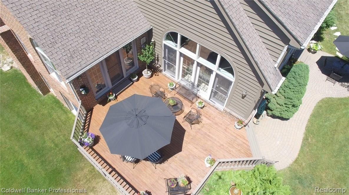 9150 Fox Hollow Road Clarkston, MI 48348 - Photo 7 of 58 Great outdoor living space!