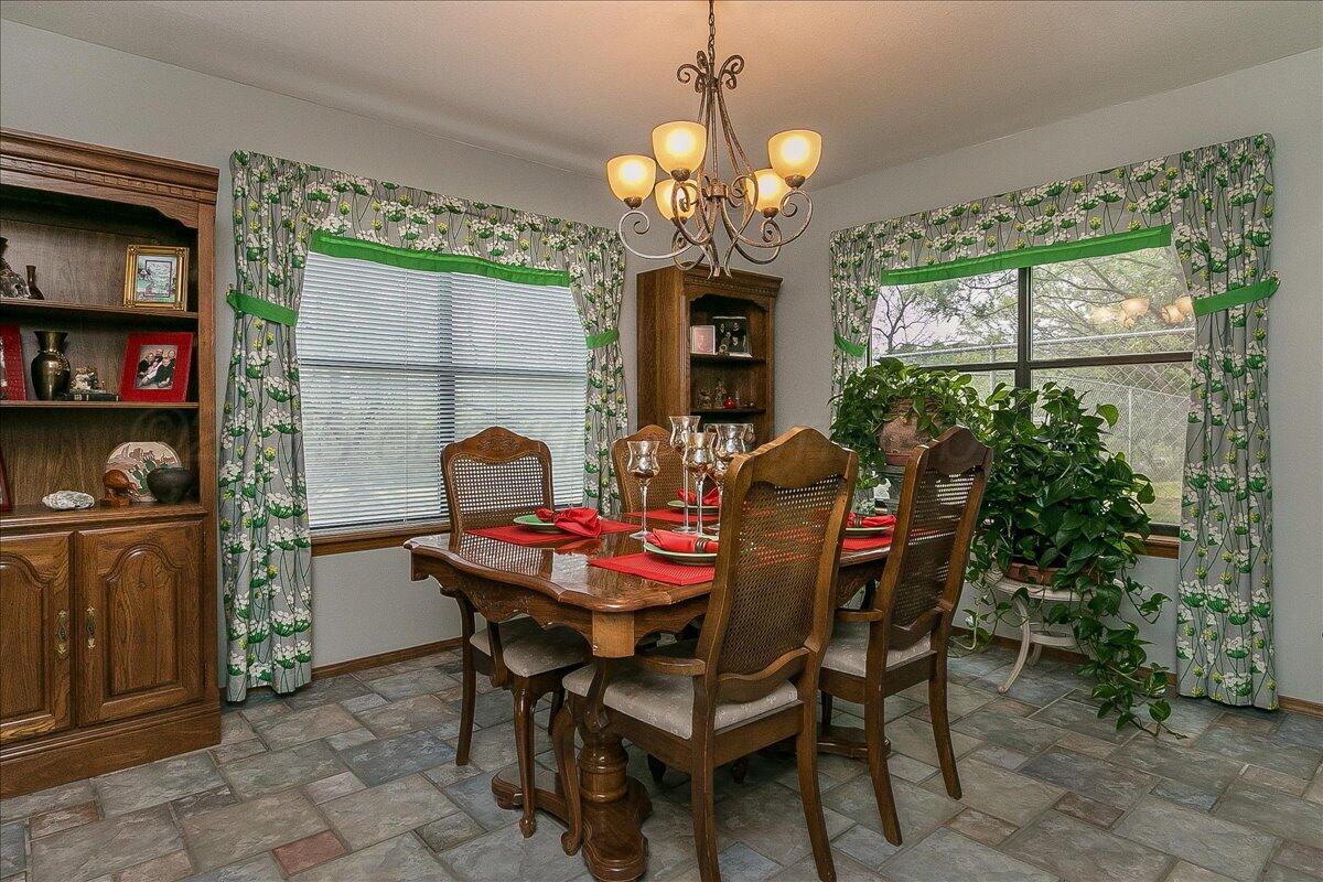109 Caprock Lane Amarillo, TX 79118 - Photo 22 of 32 07-Dining Room