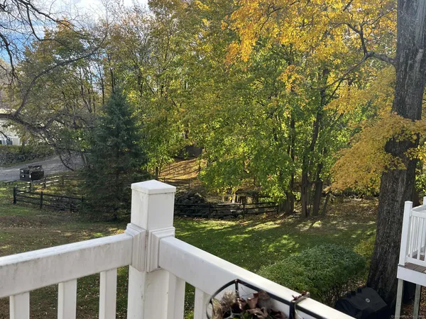 $2,400 | 2 Cook Close, Unit 2, Ridgefield, CT 06877